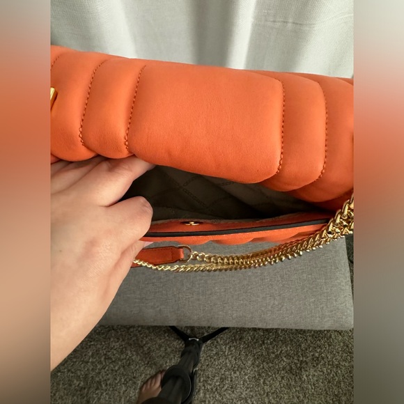 Michael Kors Whitney Large Quilted Leather Convertible Shoulder Bag - Picture 8 of 10